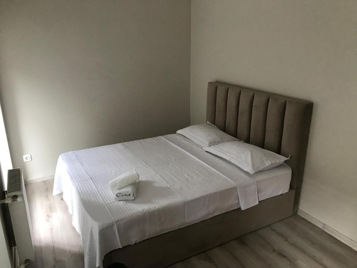 D And D Hotel Tbilisi Bagian luar foto