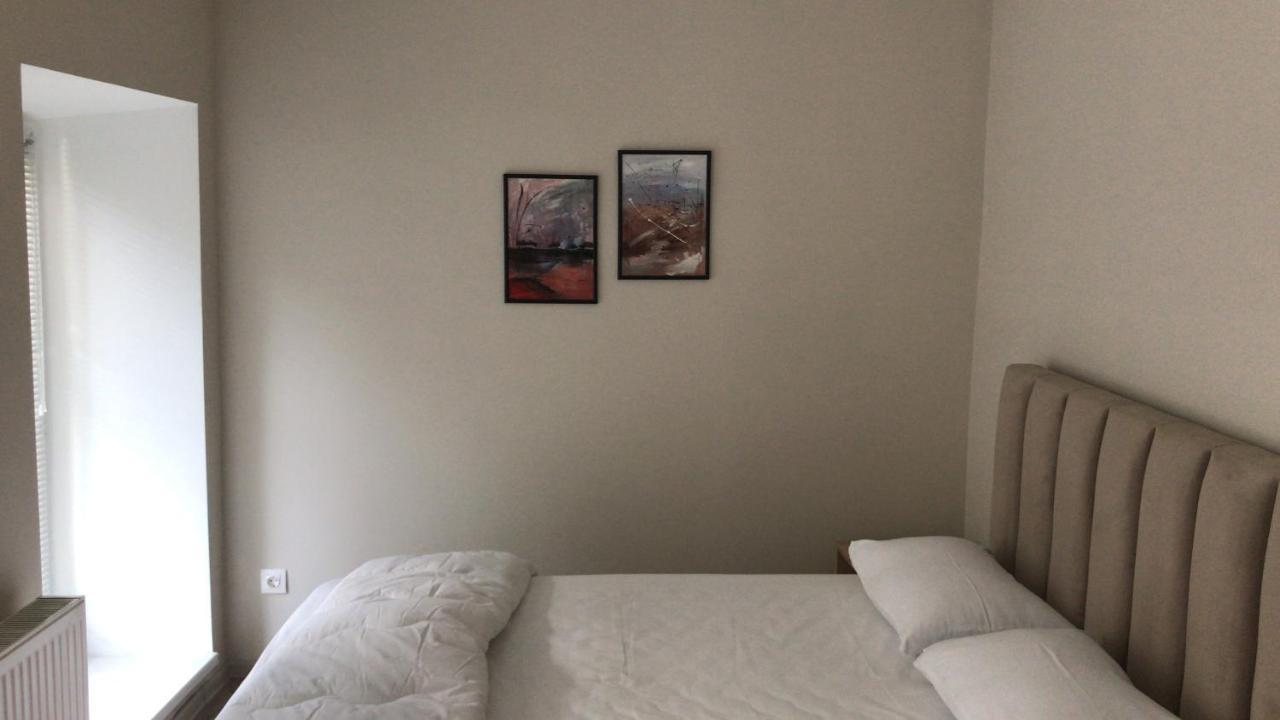 D And D Hotel Tbilisi Bagian luar foto