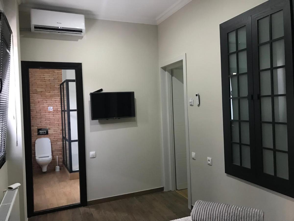 D And D Hotel Tbilisi Bagian luar foto