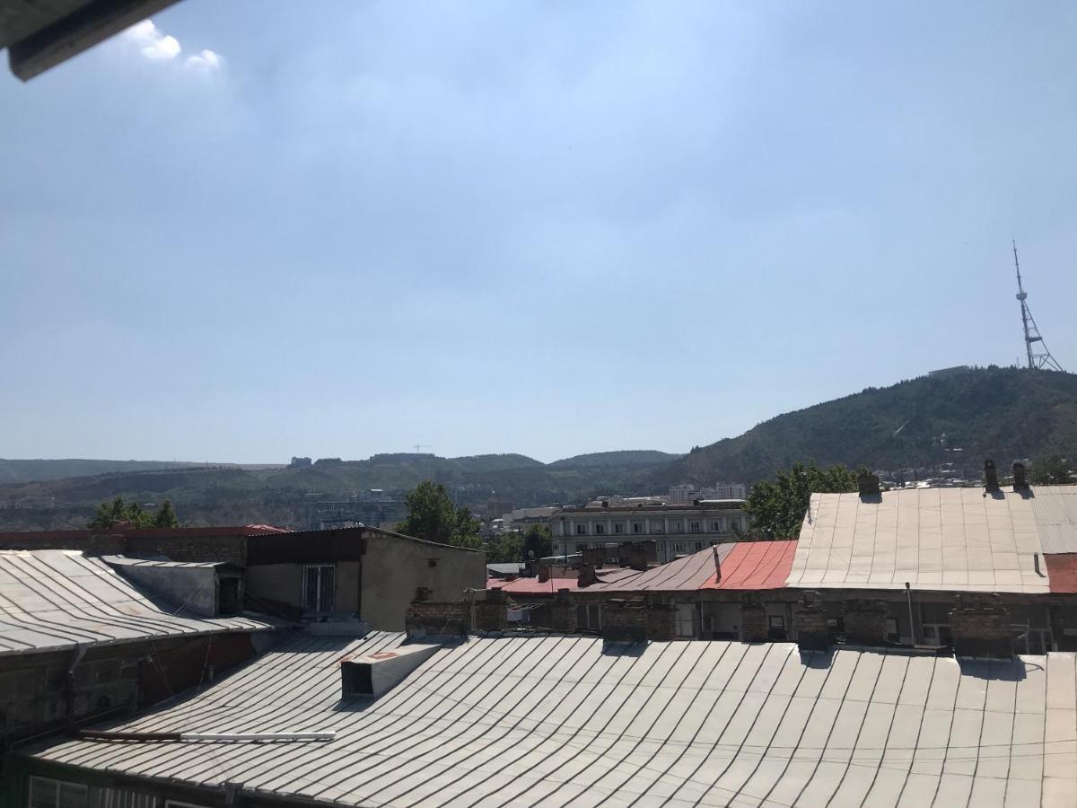 D And D Hotel Tbilisi Bagian luar foto