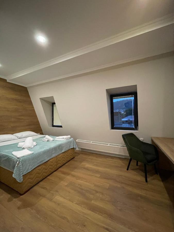 D And D Hotel Tbilisi Bagian luar foto