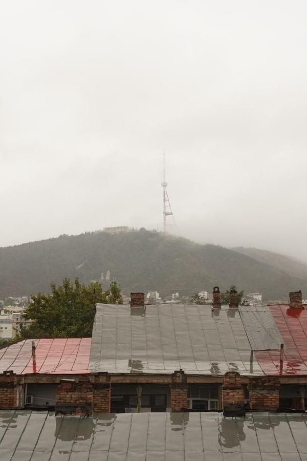 D And D Hotel Tbilisi Bagian luar foto